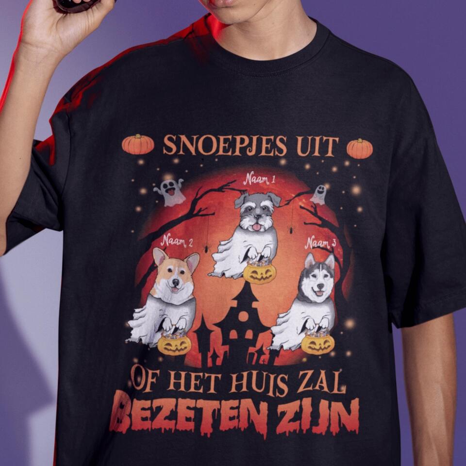 Snoepjes uit of het huis zal bezeten zijn, Personaliseerbaar Halloween T-shirt voor Hondenliefhebbers